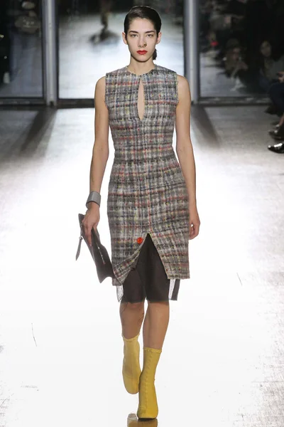 Look 5